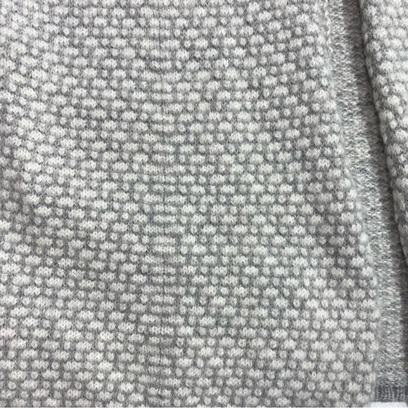 Novica Gray & White Alpaca Wool Blend Woman’s Open Front Soft Sweater Size S/M - Picture 6 of 12